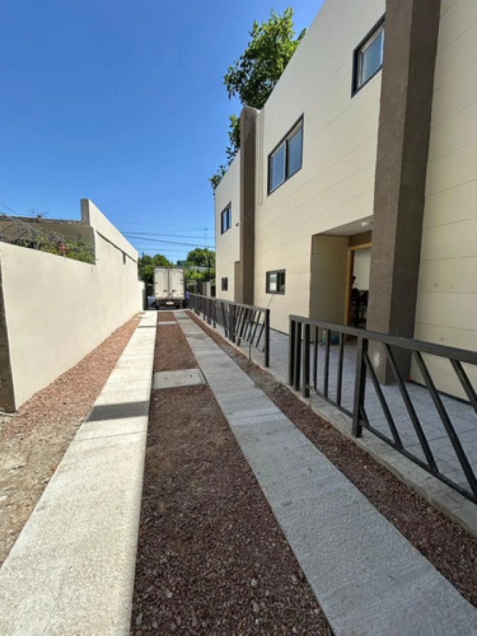 Casa ID.12213 - Alquiler de casa 2 dormitorios en Malvin Norte