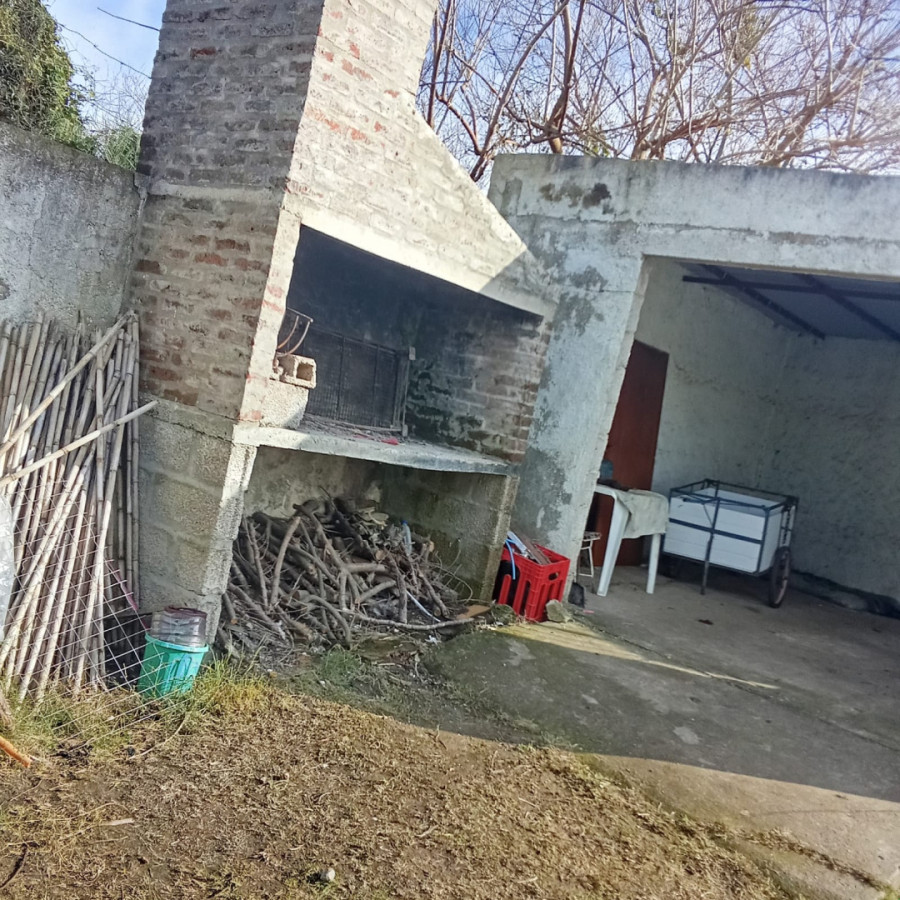 Casa ID.12989 - Venta Casa Con Apartamento Y Gran Terreno En Toledo Canelones