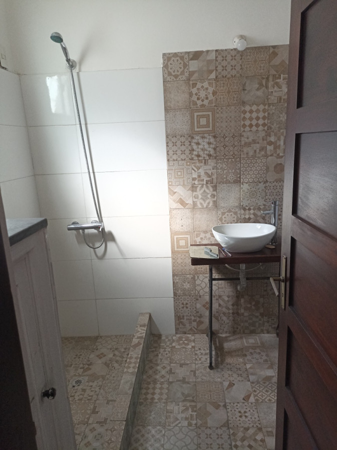 Casa ID.7838 - Hermosa Casa De Altos Con 4 Dorm y 2 Baños Con Balcón 