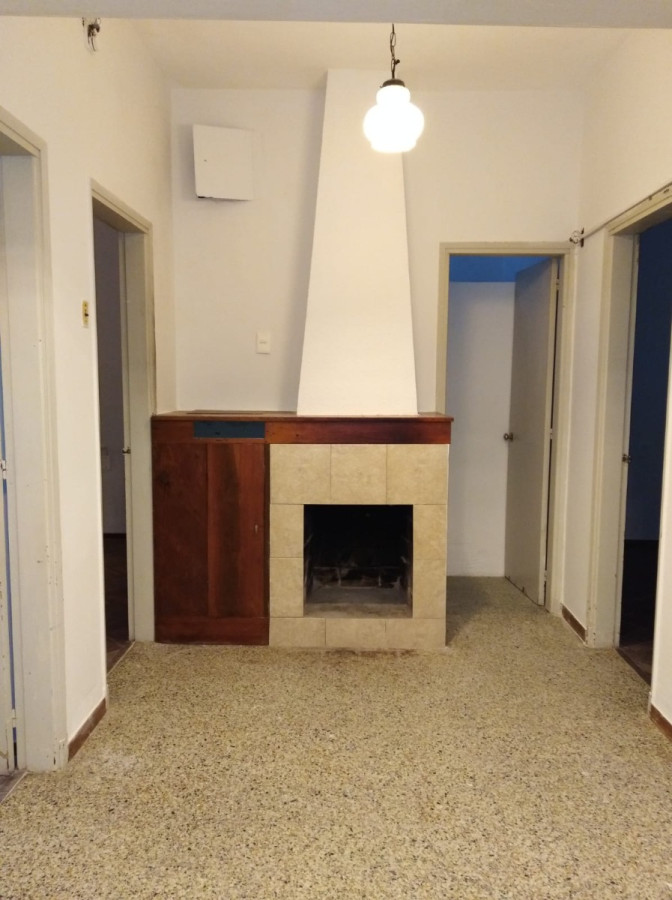 Casa ID.4708 - Excelente Casa De 3 Dormitorios 2 Baños Garaje Para 2 Autos