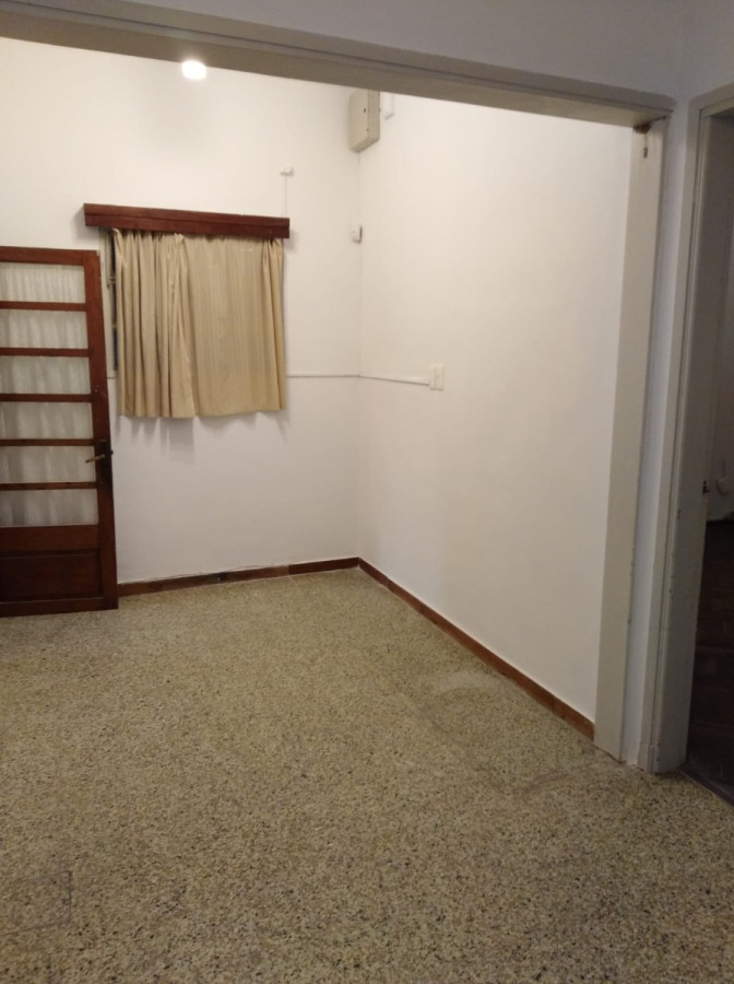 Casa ID.4708 - Excelente Casa De 3 Dormitorios 2 Baños Garaje Para 2 Autos