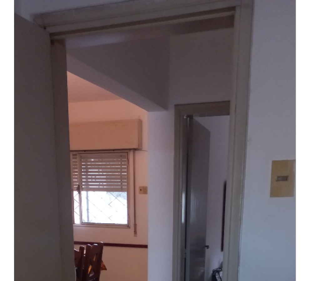 Casa ID.4759 -  Muy Linda Casa Tipo Chalet En Peñarol Entre La Estación De Trenes Y Garzón.