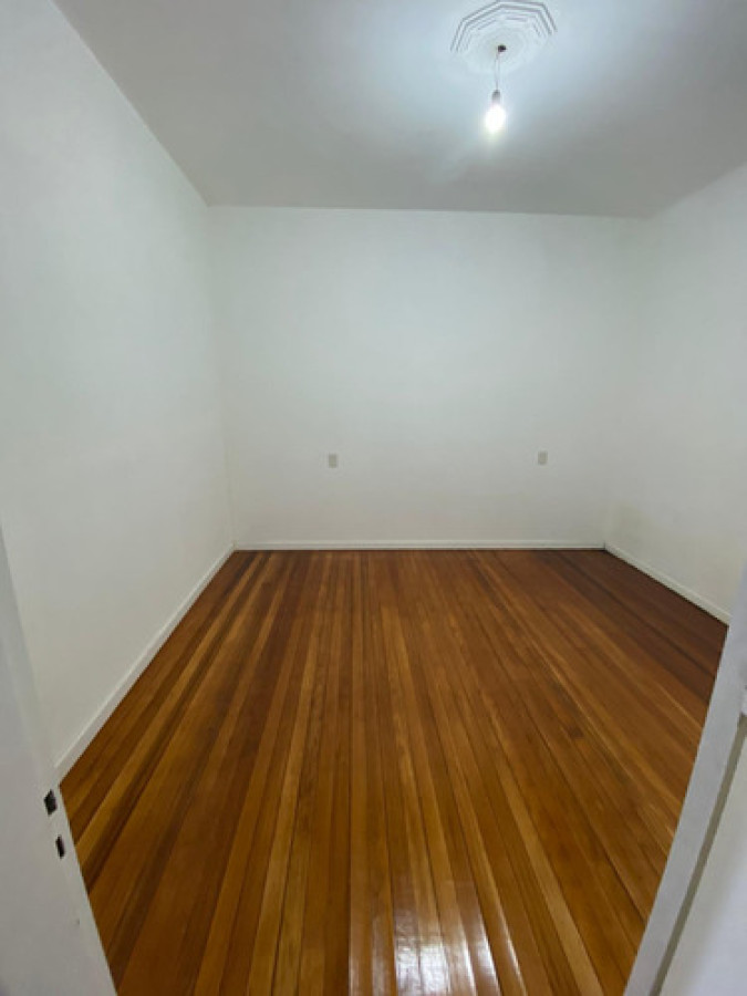 Casa ID.10821 - Oportunidad en Pocitos! Casa En Alquiler 3 Dormitorios, Balcón, Mascotas Bienvenidas!