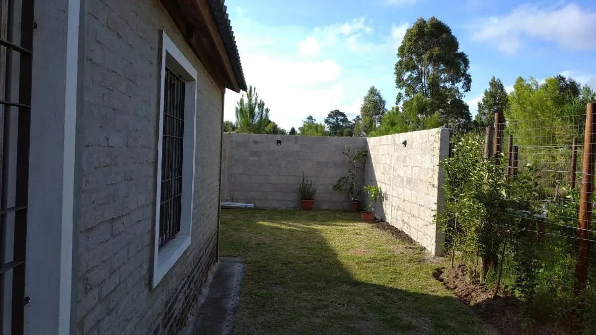 Casa ID.10704 - Linda Casa en Salinas De 3 Dormitorios Con Cochera Y Jardin