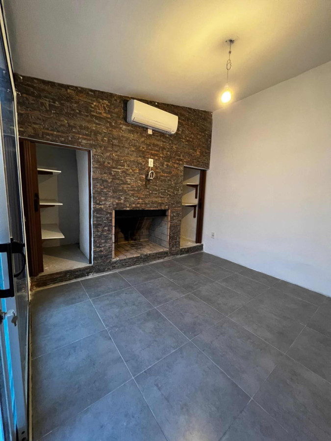 Casa ID.7327 - Hermosa Casa De 2 Dorm, Cochera, Parrillero, Barbacoa En Malvin