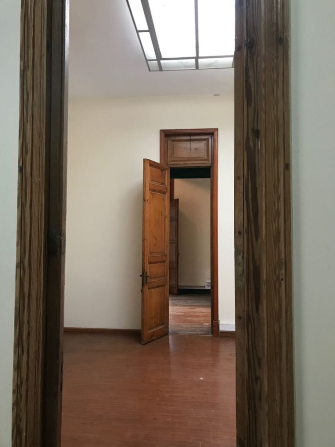 Casa ID.6763 - Venta Casa A Reciclar En Parque Rodó Para Vivienda O Empresa