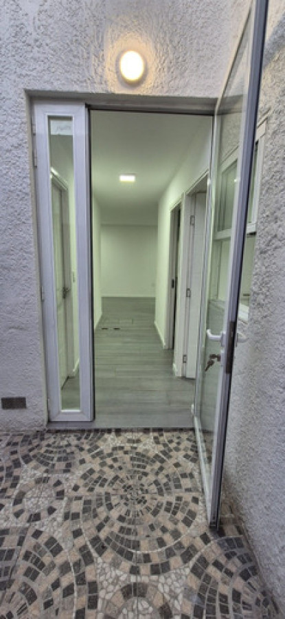 Casa ID.9093 - Se Vende Casa De 2 Dormitorios Con Patio En Parque Batlle A Estrenar