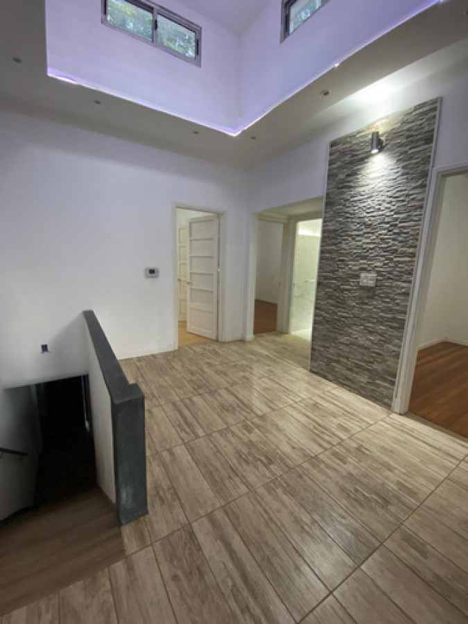 Casa ID.10821 - Oportunidad en Pocitos! Casa En Alquiler 3 Dormitorios, Balcón, Mascotas Bienvenidas!