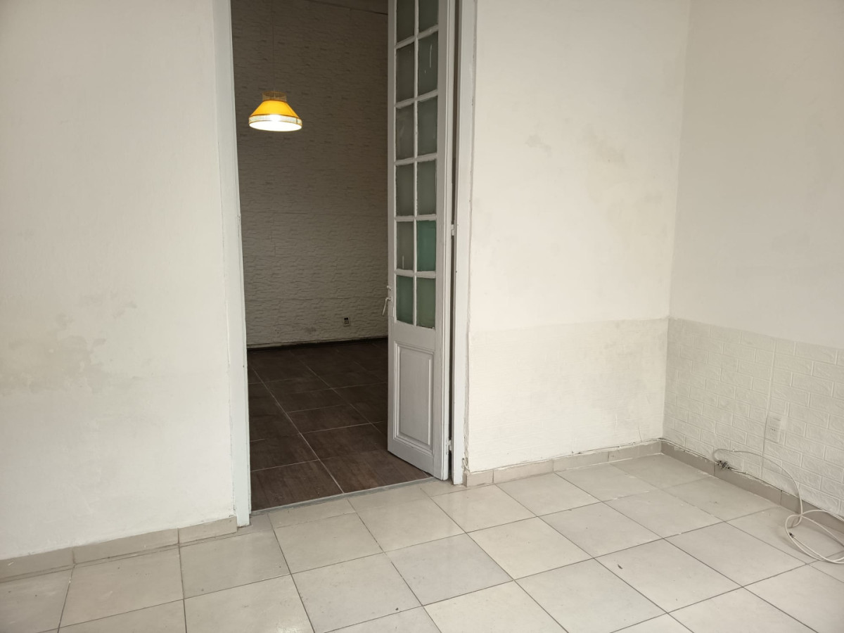 Casa ID.13059 - Alquiler Casa De 1 Dormitorio Luminosa Sin Gastos Comunes En Brazo Oriental