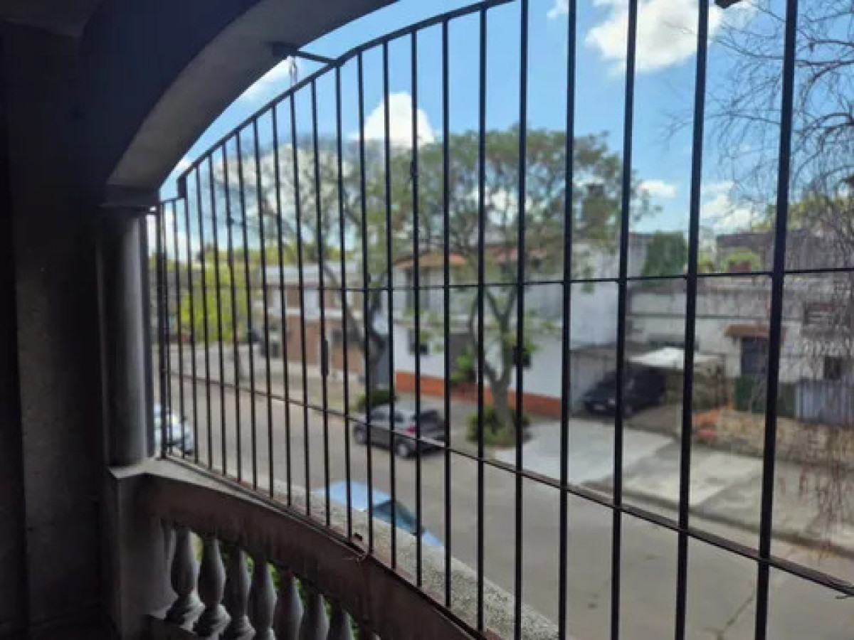 Casa ID.11056 - Hermosa Casa De Altos De 2 Dorm Con Balcon Y Terraza Con Parrillero