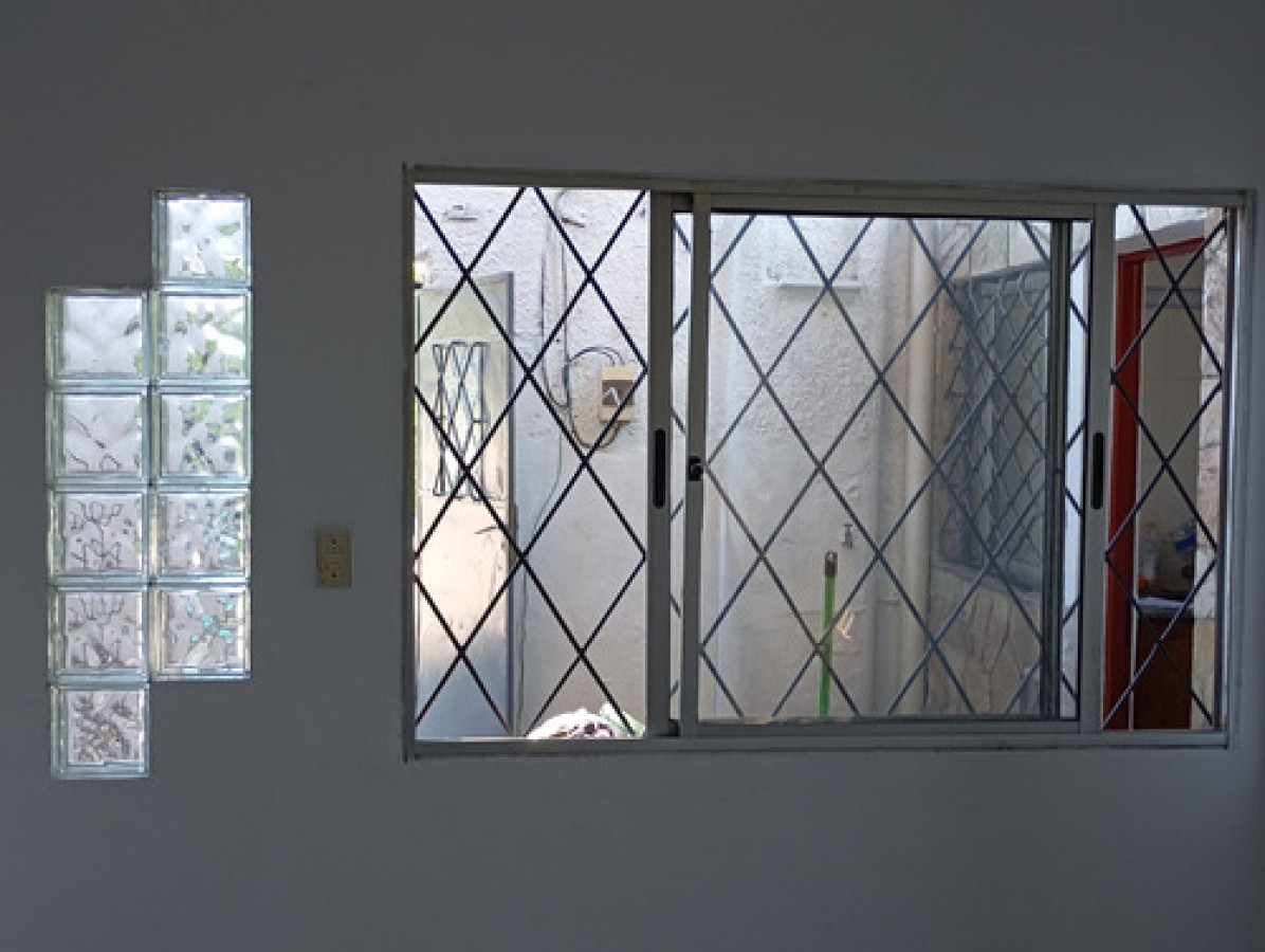 Casa ID.11414 - ALQUILER DE HERMOSA CASA DE CUATRO DORMITORIOS EN VILLA ESPAÑOLA