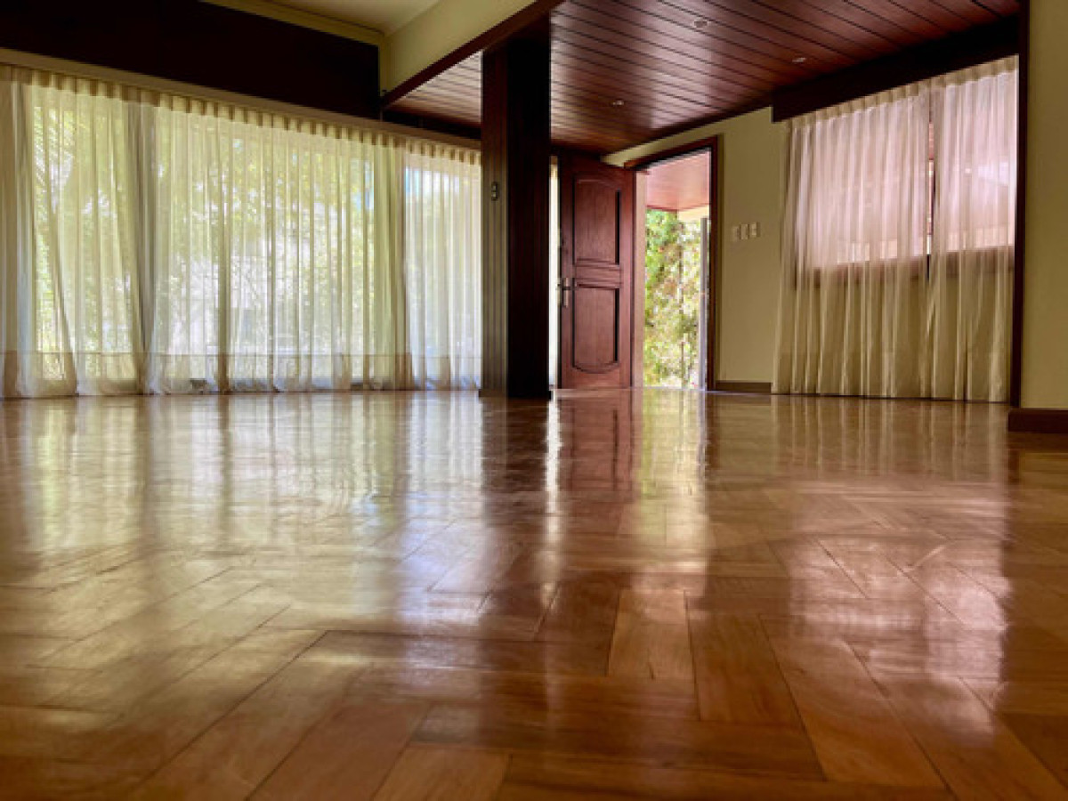 Casa ID.10555 - Hermosa Casa Ideal Empresa, U Hogar Con Cochera