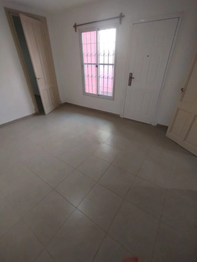 Casa ID.12298 - Casa Independiente 3 Dormitorios Grandes Terraza Brazo Oriental