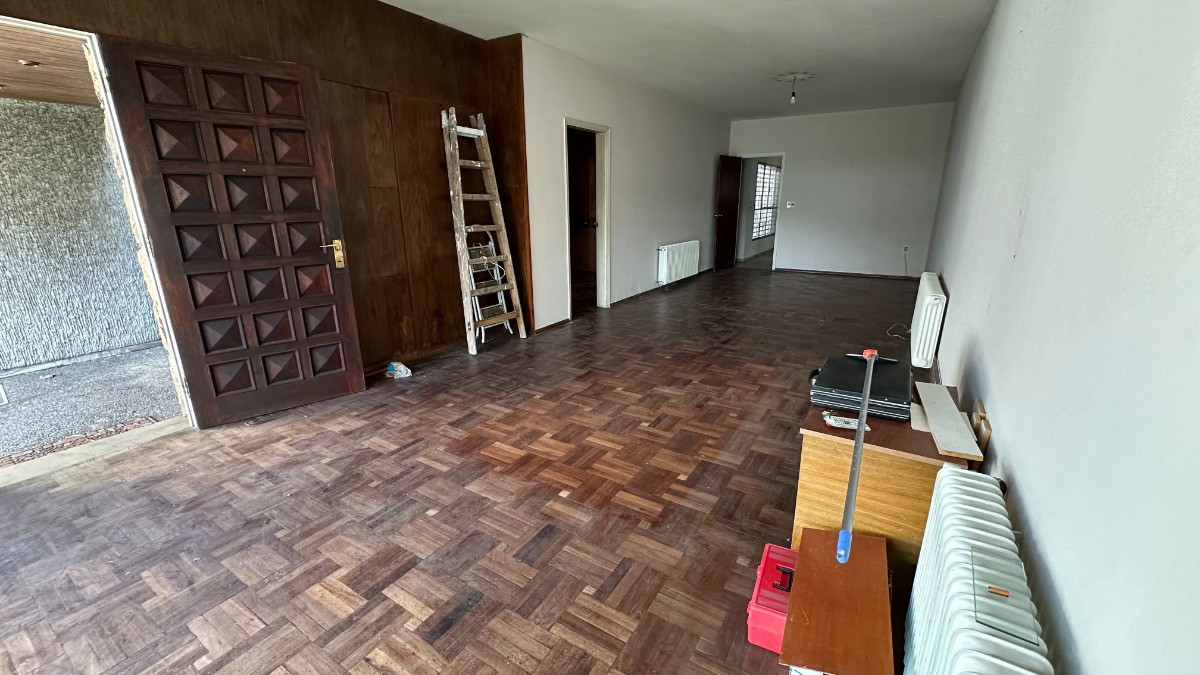 Casa ID.6483 - Hermosa Casa De 4 Dorm Con Gigante Terreno Parrillero y Garaje