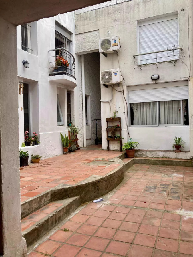 Casa ID.6885 - Hermoso Apto Tipo Casa 2 Dormitorios Bien Iluminada