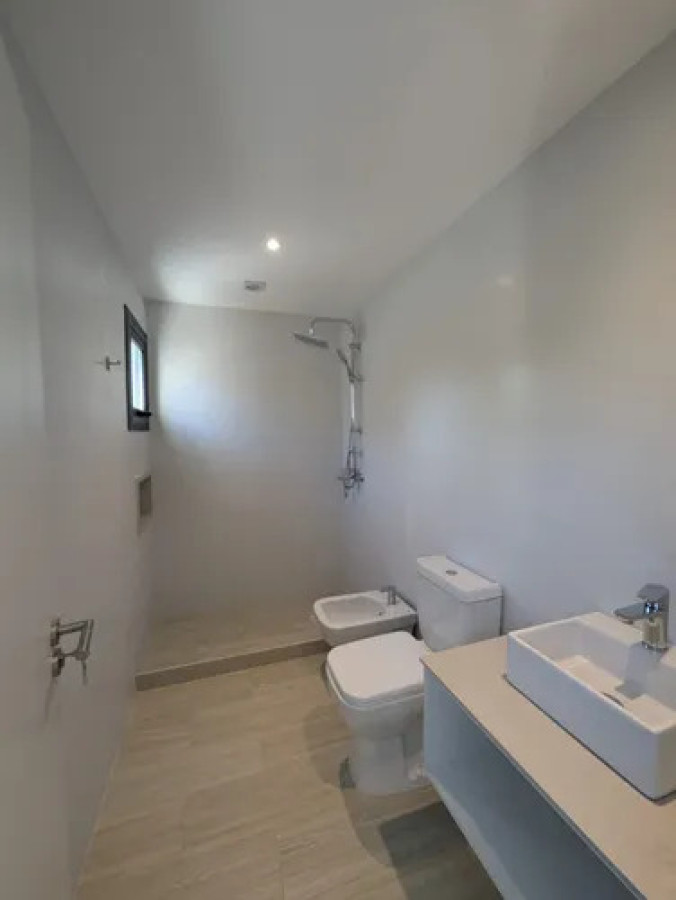 Casa ID.11018 - Casa En Complejo Cerrado 3 Dormitorios Con Cochera