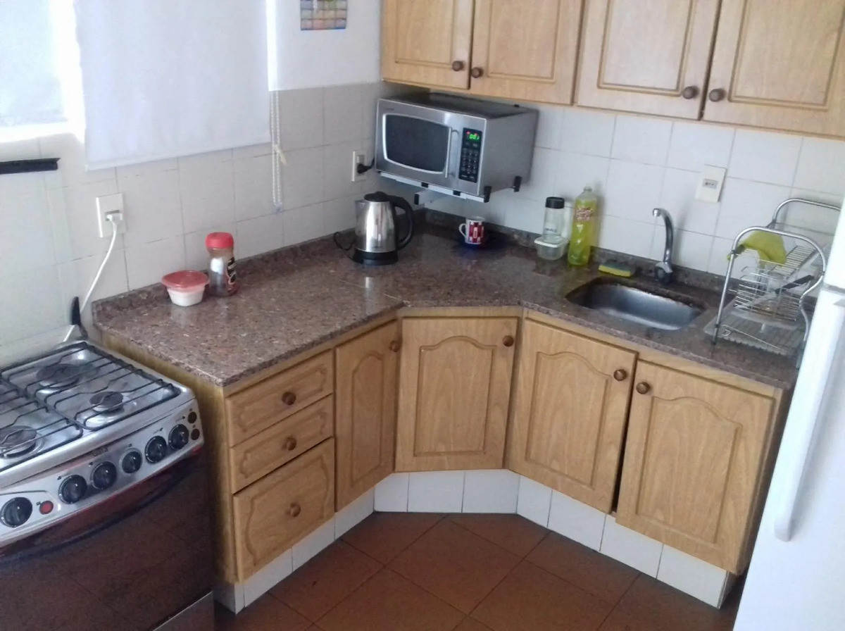Casa ID.12858 - Casa En Alquiler Amoblada 4 Dormitorios Amplia Y Muy Luminosa Sin Gastos Comunes En Aguada