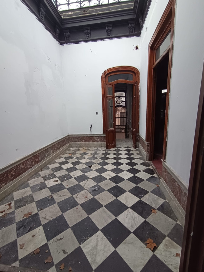 Casa ID.6763 - Venta Casa A Reciclar En Parque Rodó Para Vivienda O Empresa