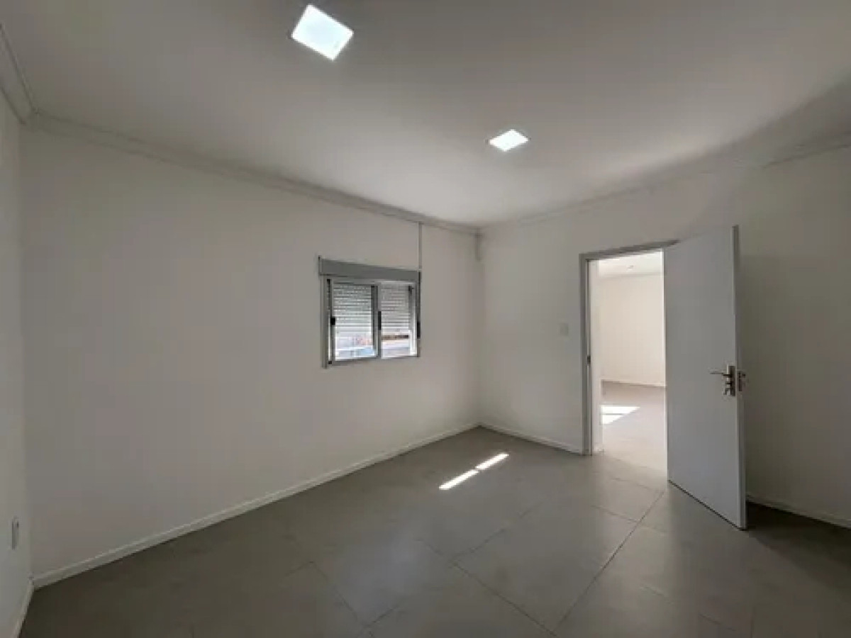 Casa ID.10570 - Hermosa Casa Con 2 Dorm Cochera Patio Con Parrillero