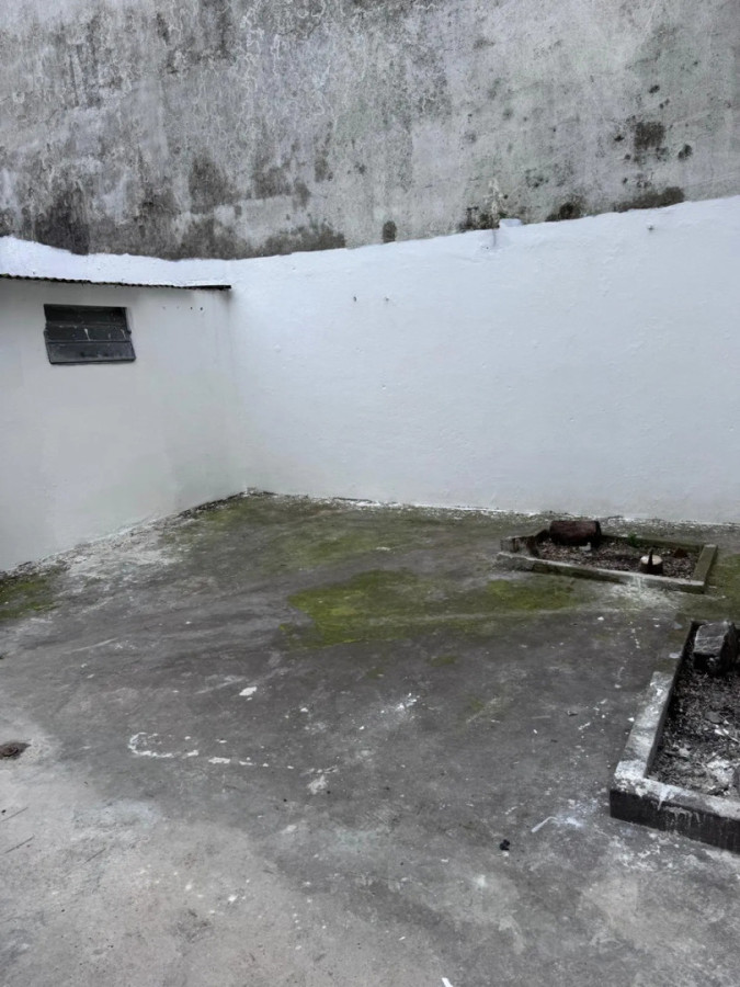 Casa ID.13219 - Alquiler Casa Planta Baja 2 Dormitorios Patio Sin Gastos Comunes En Buceo