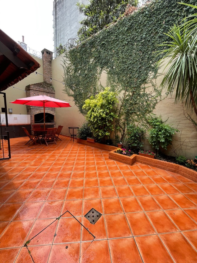 Casa ID.7858 - Venta Excelente Casa Punta Carretas 4 Dormitorios 3 Baños 3 Cocheras