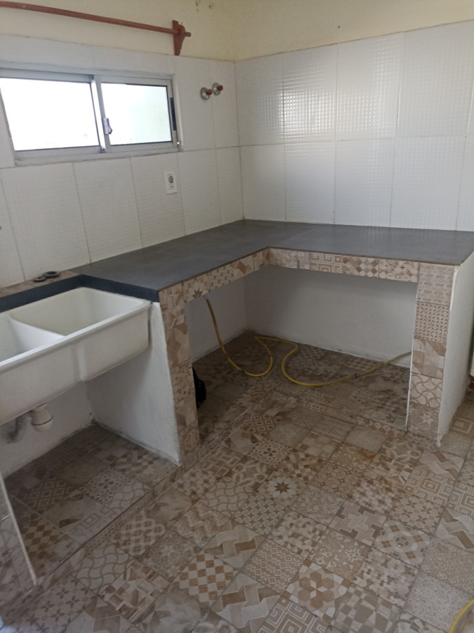 Casa ID.7884 - Venta De Casa 4 Dormitorios 2 Baños Sobre Av 8 de Octubre En Unión