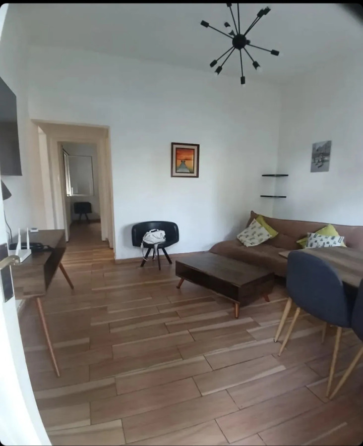 Casa ID.12806 - Alquiler De Casa 1 Dormitorio Con Patio Al Frente Sin Gastos Comunes En Aires Puros