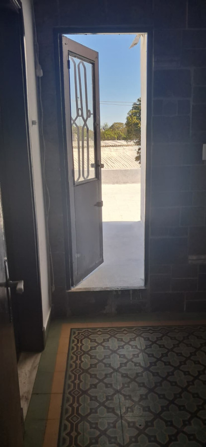 Casa ID.11060 - Alquiler Casa De Altos 2 Dormitorios Parrillero En Brazo Oriental