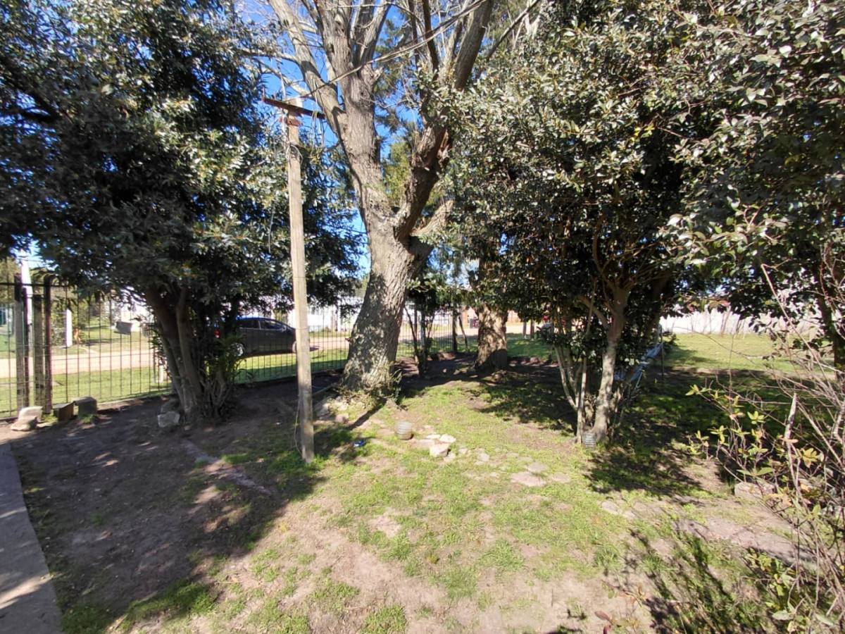 Casa ID.12989 - Venta Casa Con Apartamento Y Gran Terreno En Toledo Canelones
