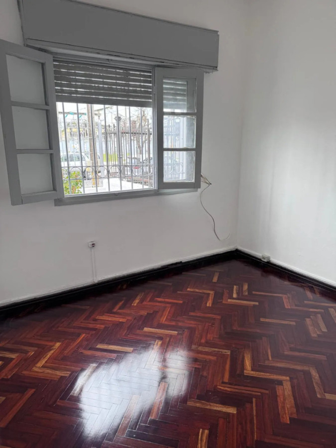 Casa ID.13219 - Alquiler Casa Planta Baja 2 Dormitorios Patio Sin Gastos Comunes En Buceo