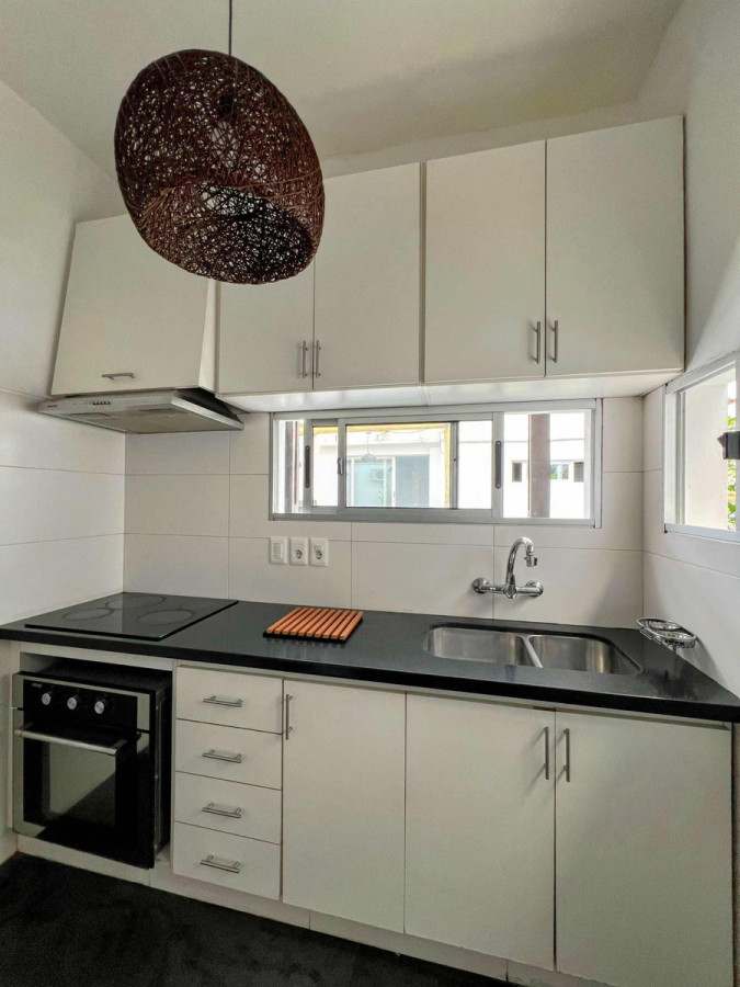 Casa ID.7327 - Hermosa Casa De 2 Dorm, Cochera, Parrillero, Barbacoa En Malvin