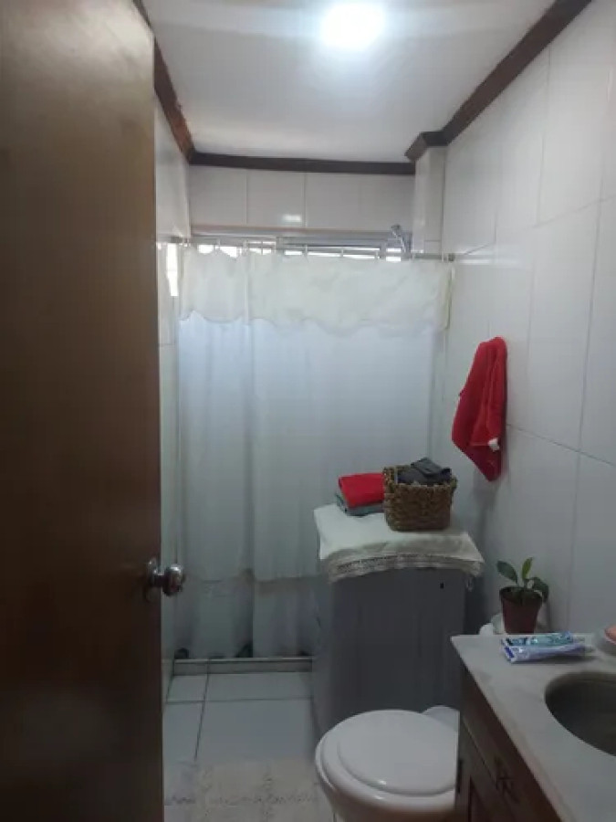 Casa ID.10704 - Linda Casa De 3 Dormitorios Con Cochera Y Jardin