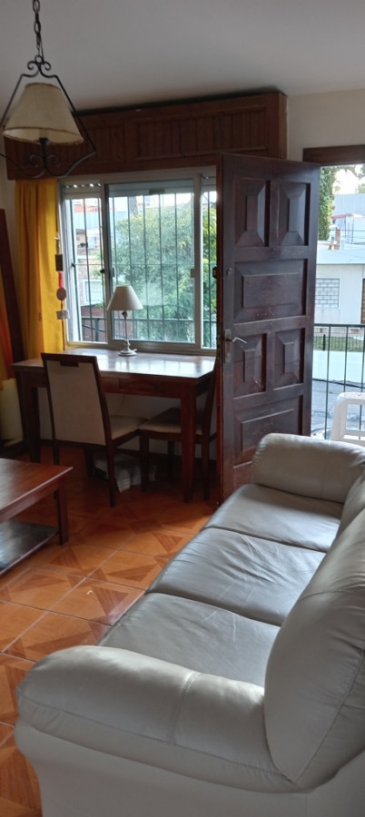 Casa ID.8634 -  Casa De Altos 2 Dormitorios Cochera Sin Gastos Buceo