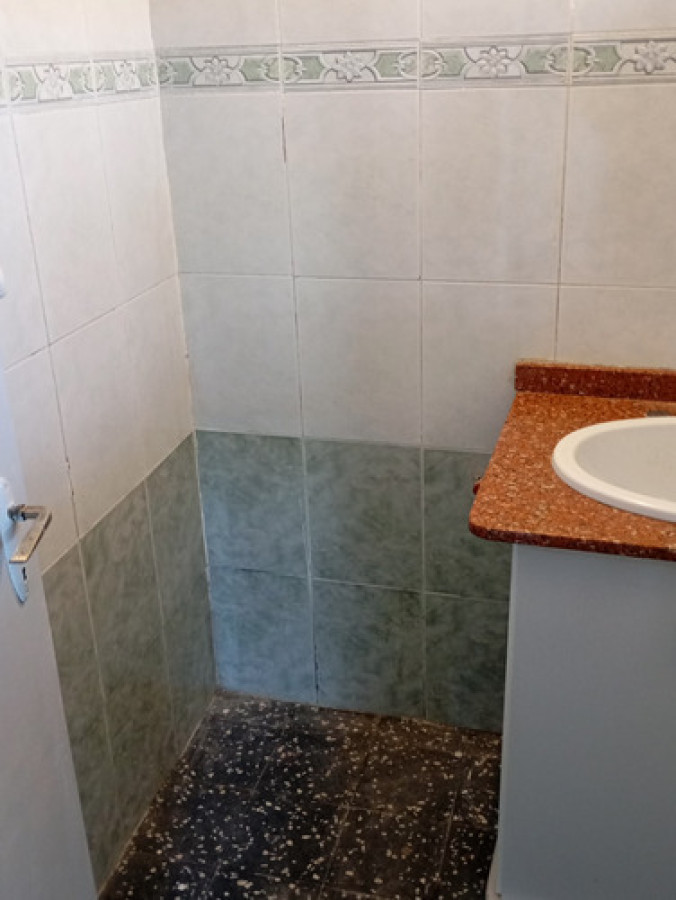 Casa ID.11414 - ALQUILER DE HERMOSA CASA DE CUATRO DORMITORIOS EN VILLA ESPAÑOLA