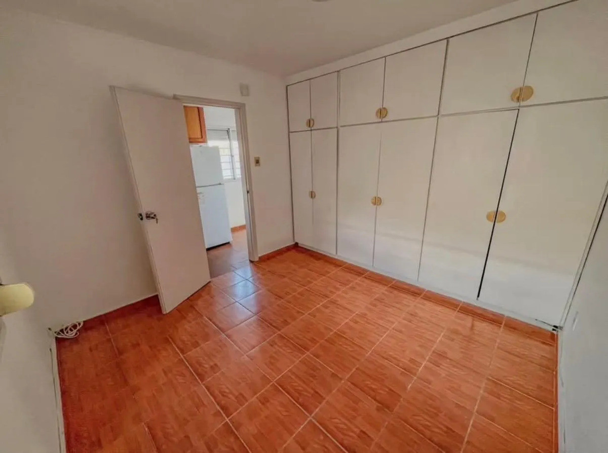 Casa ID.13132 - Alquiler Casa De 1 Dormitorio Con Cochera Sin Gastos Comunes En Buceo