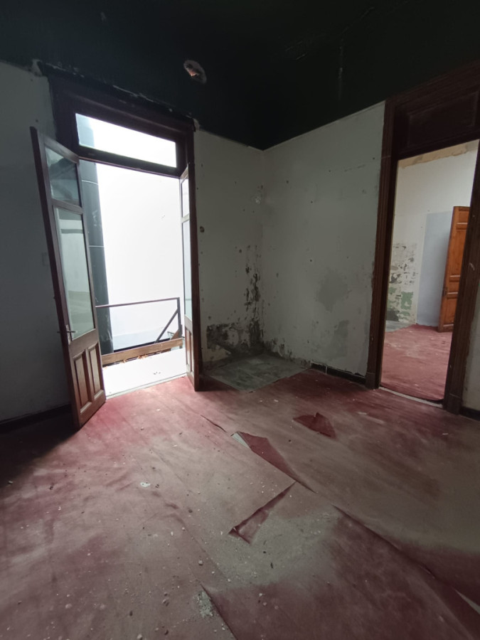 Casa ID.6763 - Venta Casa A Reciclar En Parque Rodó Para Vivienda O Empresa