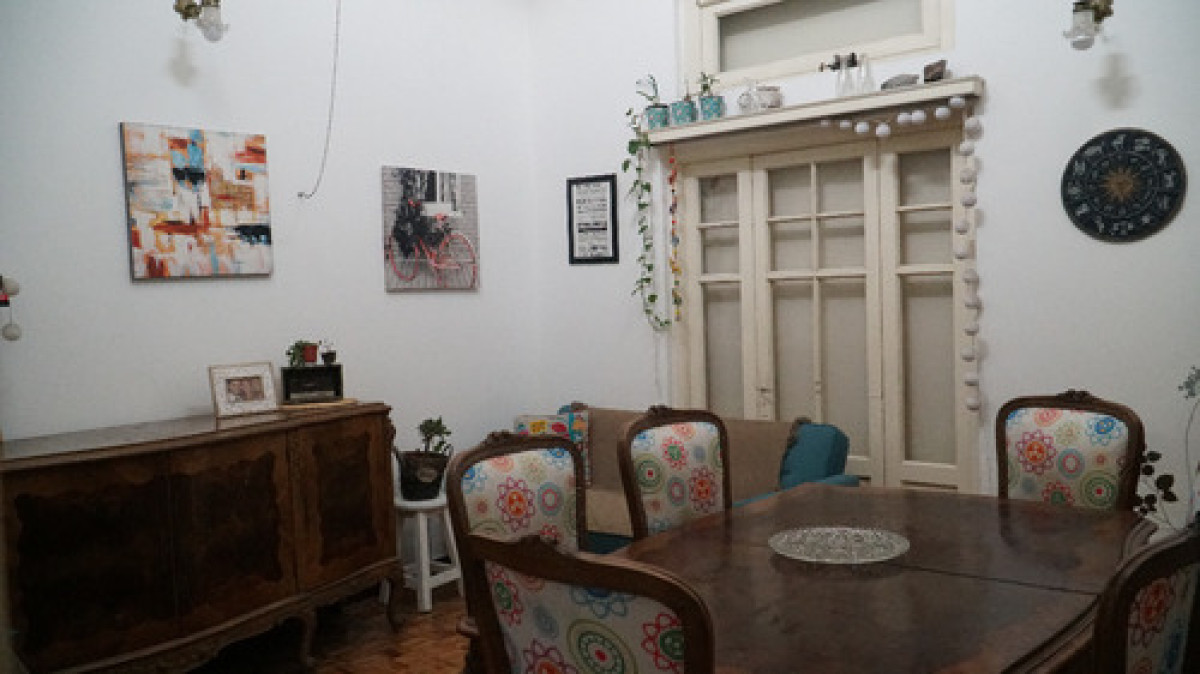 Casa ID.11273 - Venta Casa La Blanqueada 4 Cuartos Jardin Cochera Parrillero Horno Barro