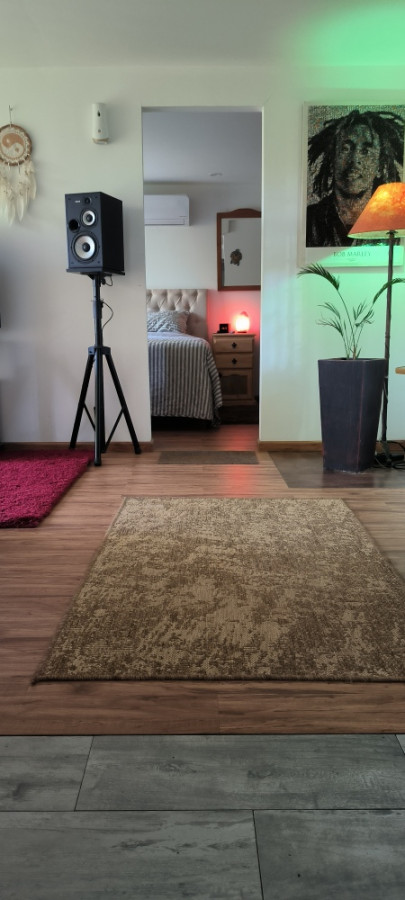 Casa ID.9028 - Venta Casa Gran Terreno 1 Dormitorio Piscina Parrillero En El Pinar