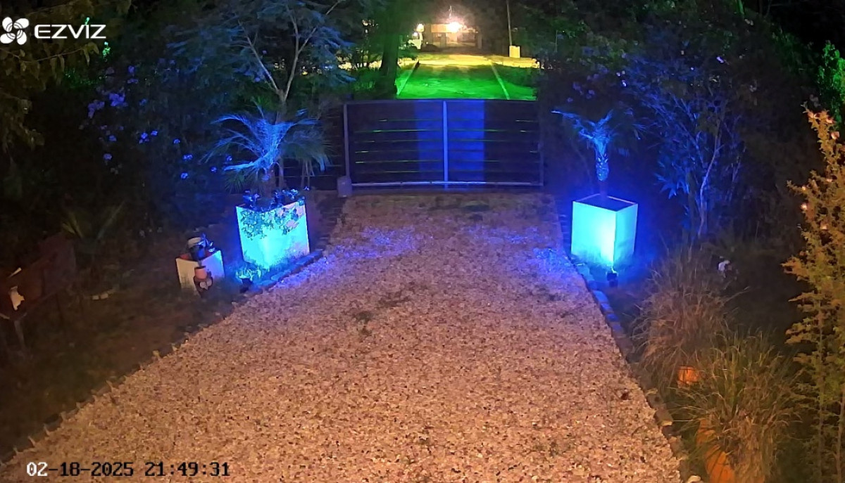 Casa ID.9028 - Venta Casa Gran Terreno 1 Dormitorio Piscina Parrillero En El Pinar