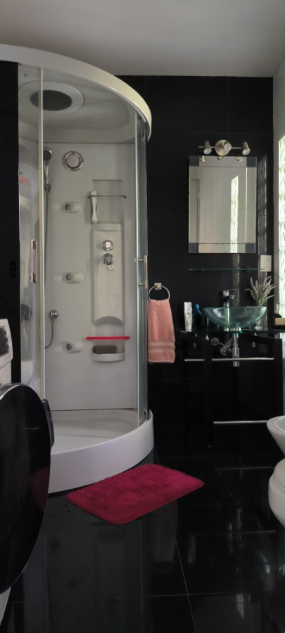 Casa ID.9053 - Venta Casa Gran Terreno 1 Dormitorio Piscina Parrillero En El Pinar