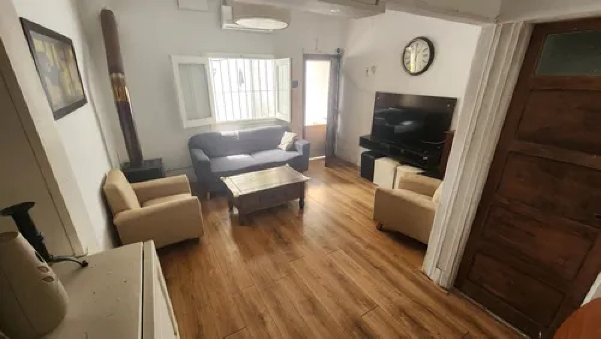 Casa ID.10741 - Linda Casa De 1 Dormitorio Con Cochera