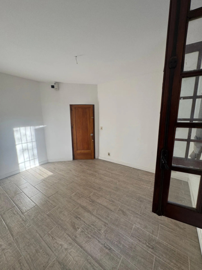 Casa ID.12871 - Alquiler Casa De 2 Dormitorios A Metros De La Playa Y La Rambla En Malvin