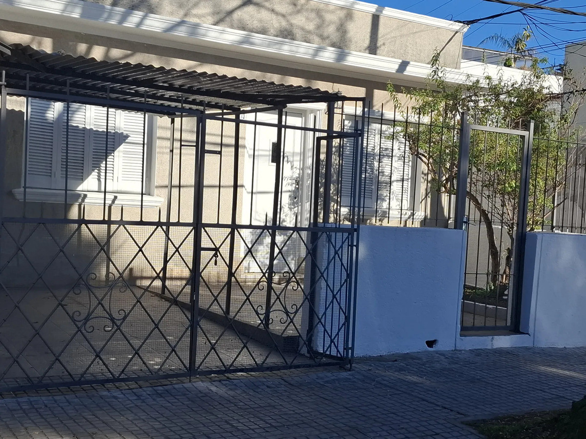 Casa ID.12703 - Alquiler Casa 2 Dormitorios Patio Parrillero Cochera Sin Gastos En Prado