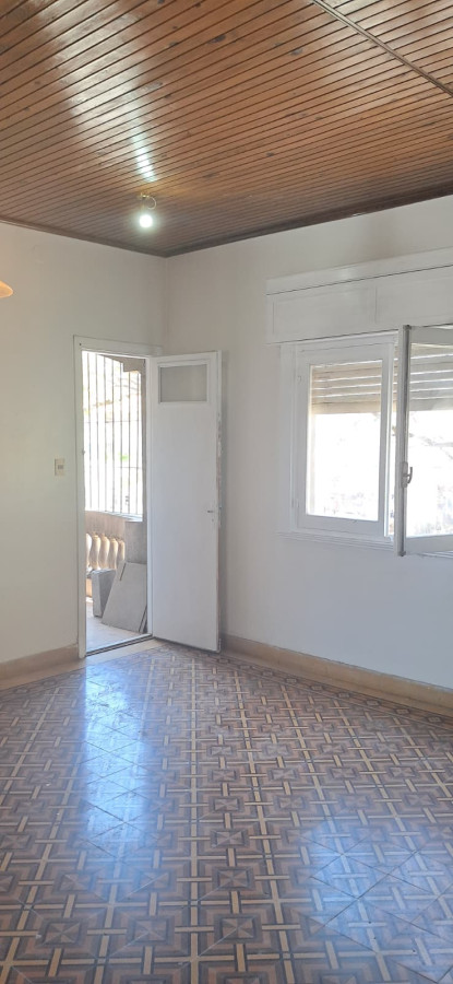 Casa ID.11060 - Alquiler Casa De Altos 2 Dormitorios Parrillero En Brazo Oriental