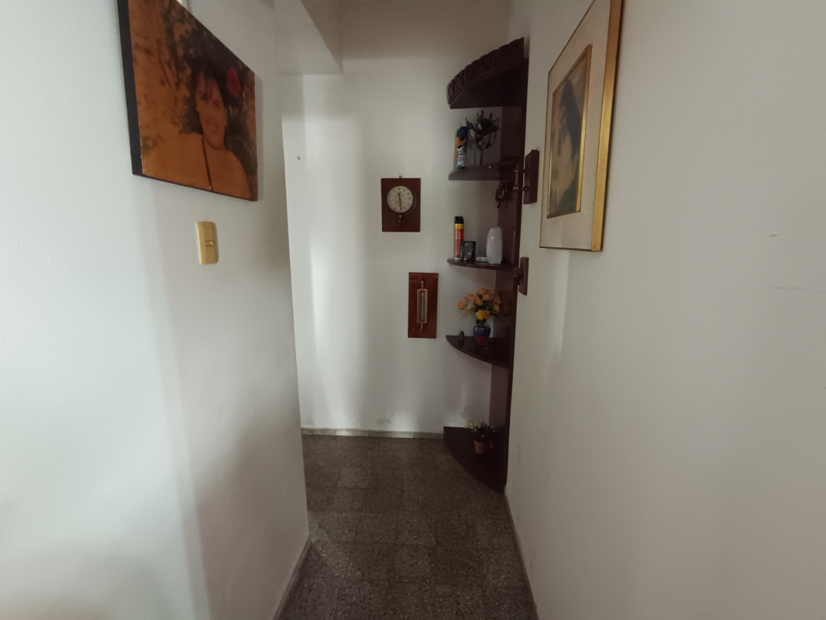 Casa ID.13104 - Venta Casa 3 Dormitorios Con Gran Terreno de 904 M2 Barbacoa Y Cochera Para 6 Autos En Belvedere