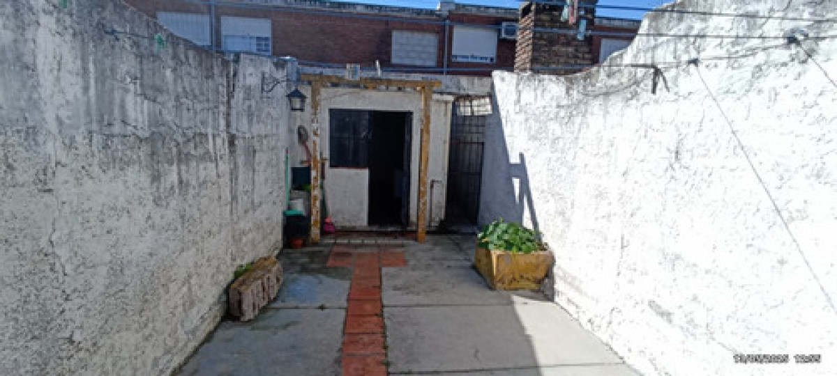 Casa ID.9962 - En Venta Casa 2 Dormitorios, Amplia En La Unión