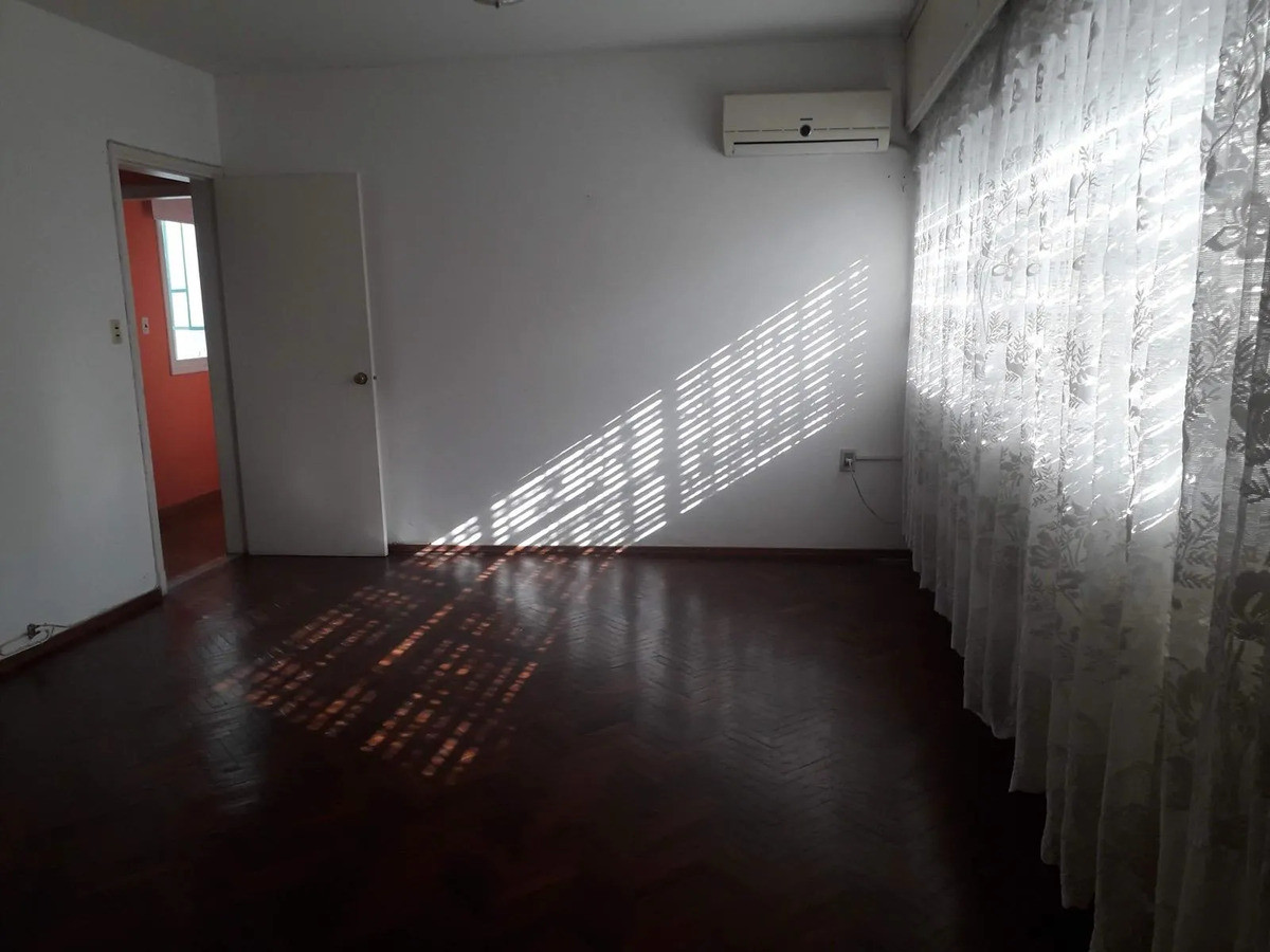 Casa ID.12853 - Alquiler De Casa 3 Dormitorios Con Patio Y Parrillero Cochera Sin Gastos Comunes En Unión