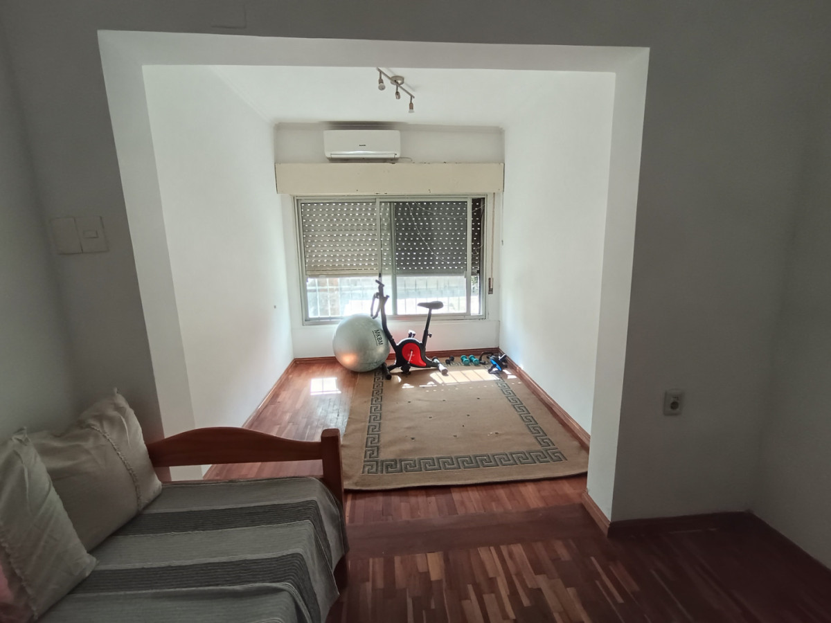 Casa ID.12015 - Venta Casa Dúplex Excelente Estado Garaje En Jacinto Vera