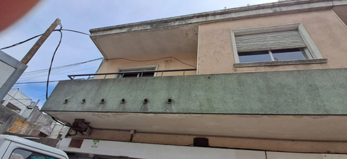 Casa ID.11527 - Alquiler De Casa Planta Alta 2 Dormitorios Con Parrillero En Tres Cruces
