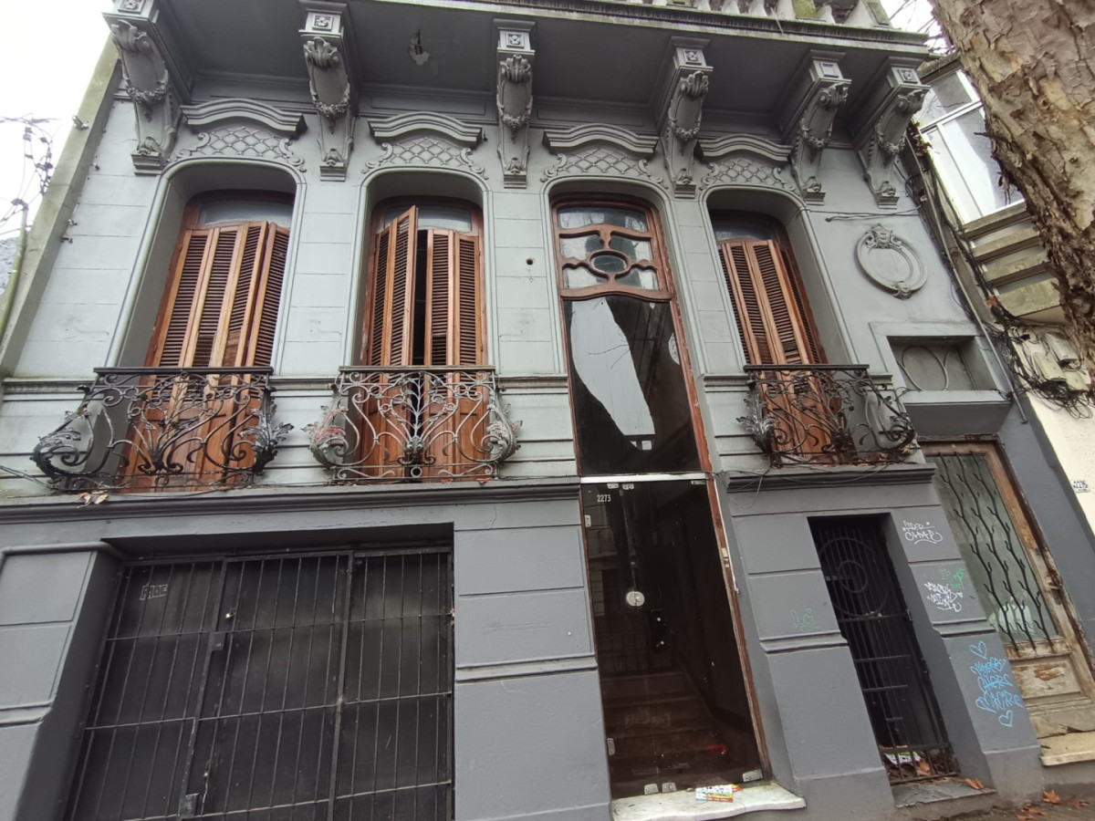Casa ID.6763 - Venta Casa A Reciclar En Parque Rodó Para Vivienda O Empresa